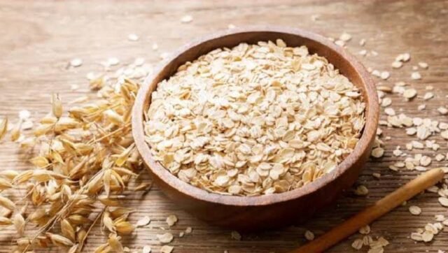 If you want to keep your muscles strong and body fit then eat oats.