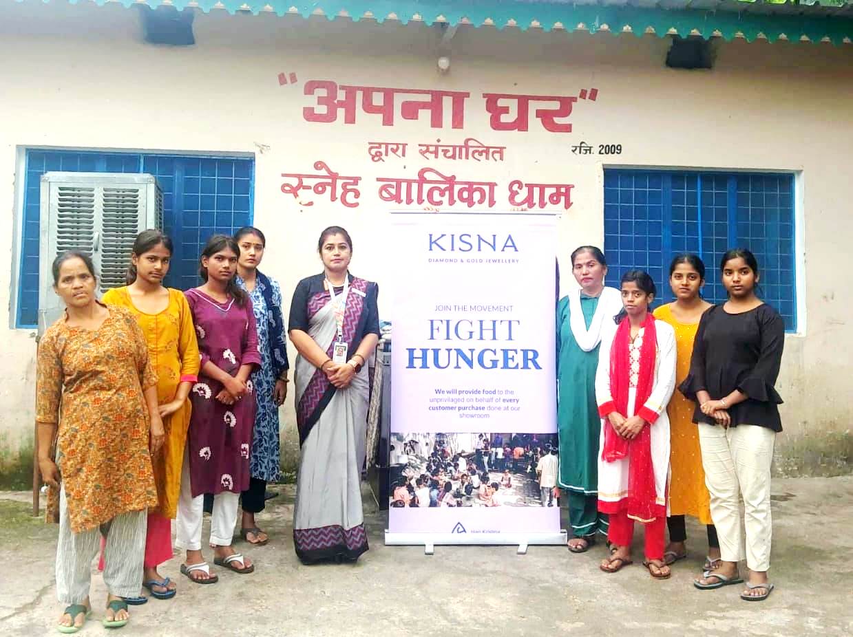 किसना डायमंड एंड गोल्ड ज्वेलरी की वर्षगांठ — पौधारोपण, भोजन सेवा और रक्तदान के साथ रचा सामाजिक सेवा का नया अध्याय