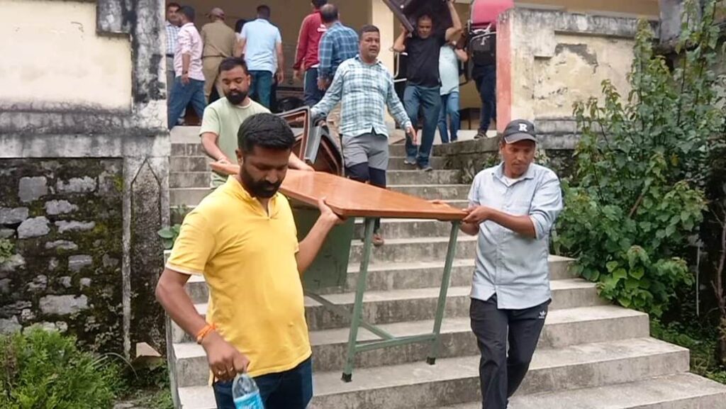संदीप रावत ‌ व्यापार संघ अध्यक्ष थराली