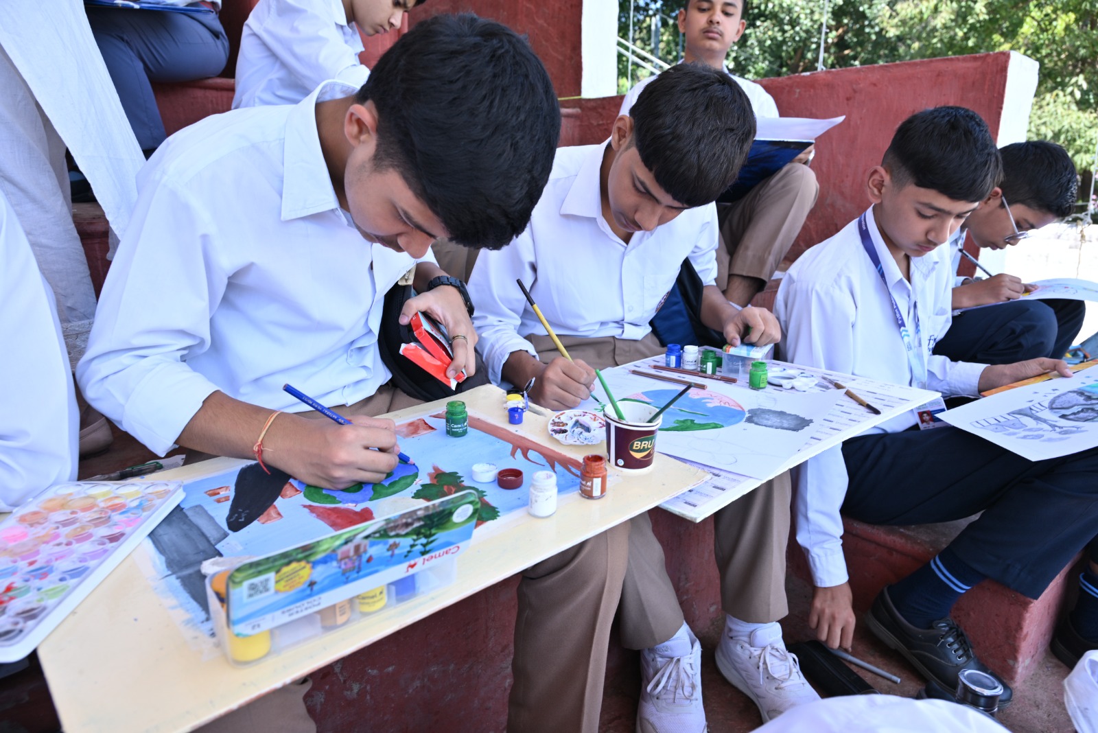 गज़ब : विरासत महोत्सव में आज हुई आर्ट प्रतियोगिता में दून इंटरनेशनल स्कूल ने प्रथम व द्वितीय दोनों पुरस्कार पर कब्ज़ा