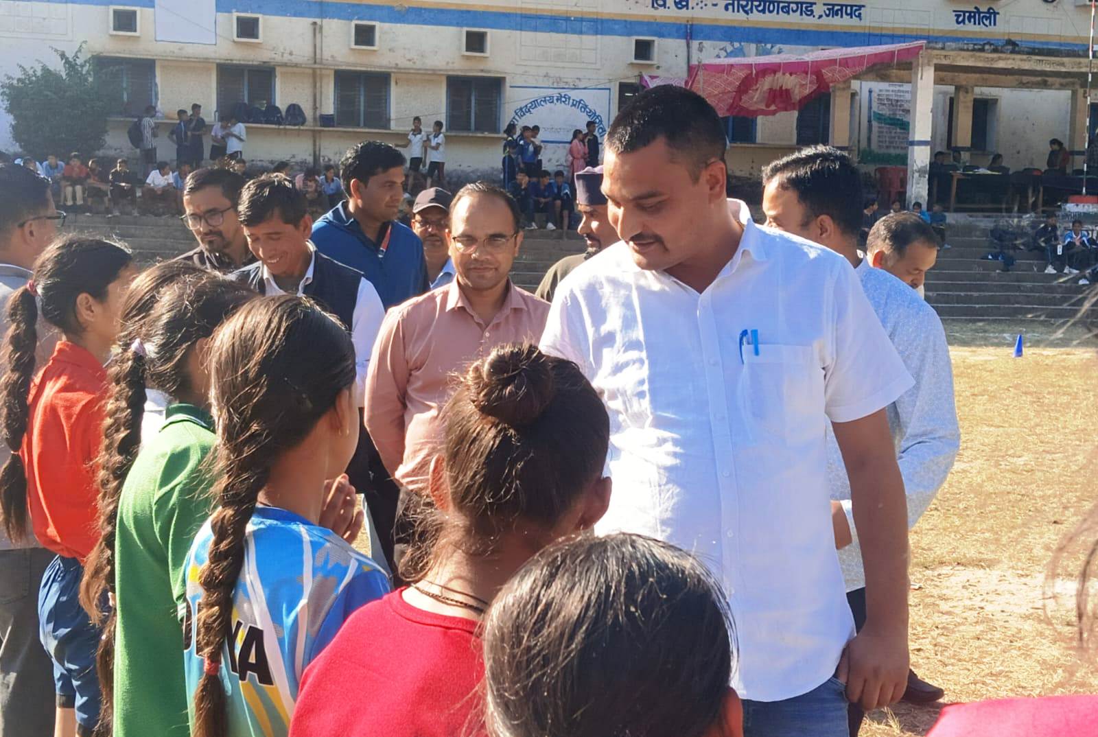 विकासखण्ड स्तरीय शीतकालीन खेलकूद प्रतियोगिता द्वितीय दिवस पर छात्र छात्राओं ने दिखाई अपनी प्रतिभा