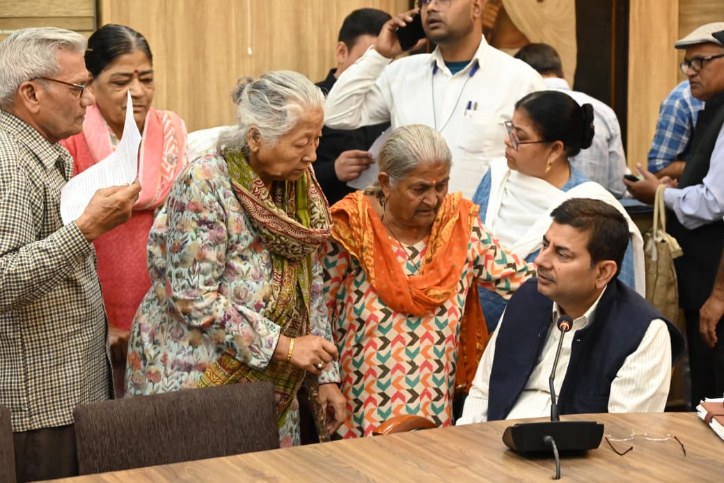 जनता दर्शन में अपनी समस्या लेकर पहुंचे 134 फरियादी, अधिकांश का मौके पर ही समाधान