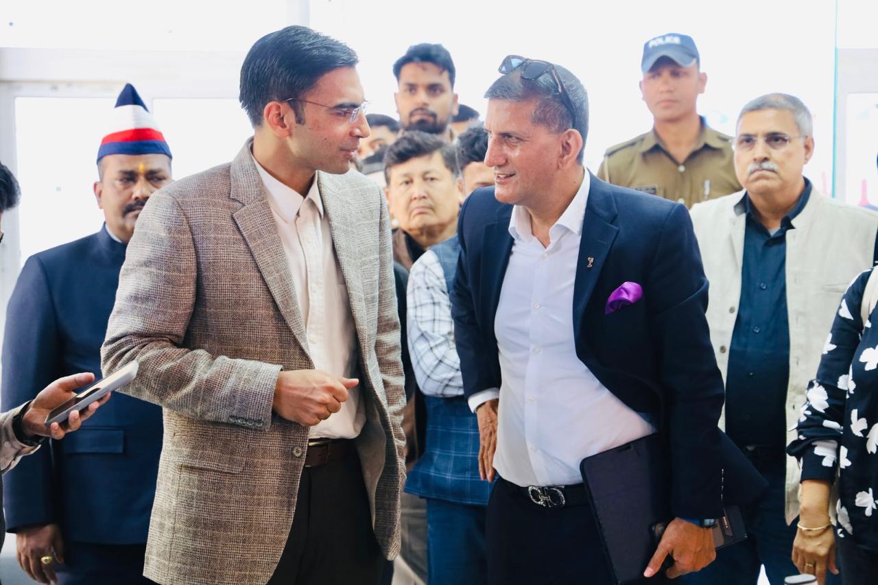 एलारा कैपिटल ग्रुप लंदन के सीईओ राज भट्ट का इंटेंसिव केयर सेंटर विजिट, भिक्षावृत्ति-निवारण व शिक्षा सुधार में जिला प्रशासन के प्रयासों को सराहा।