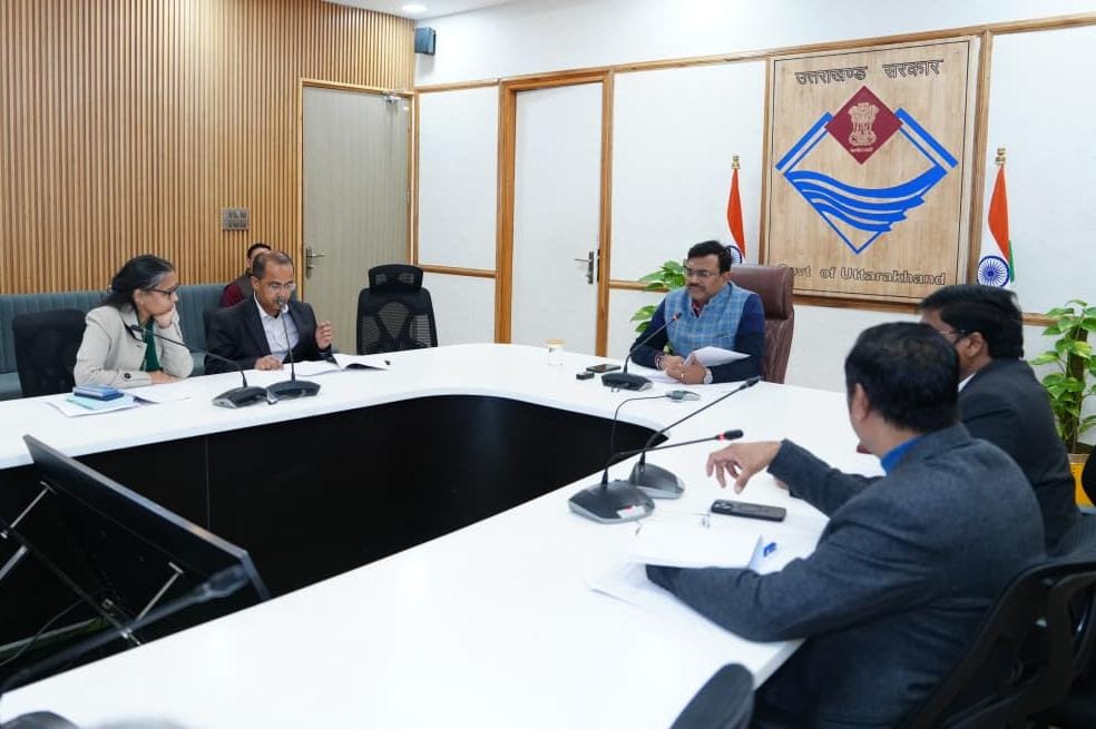 मुख्य सचिव श्री आनन्द बर्द्धन की अध्यक्षता में व्यय वित्त समिति की बैठक हुई आयोजित