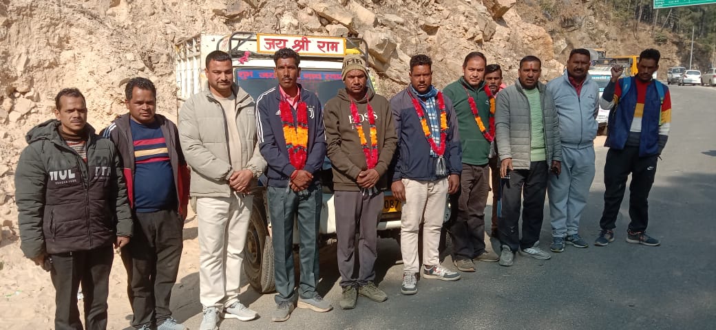 नारायणबगड़ में निराश्रित गौवंशों का रेस्क्यू,गौवंश झिंझौणी स्थित श्री नंदा देवी कामधेनु गौशाला भेजे गए