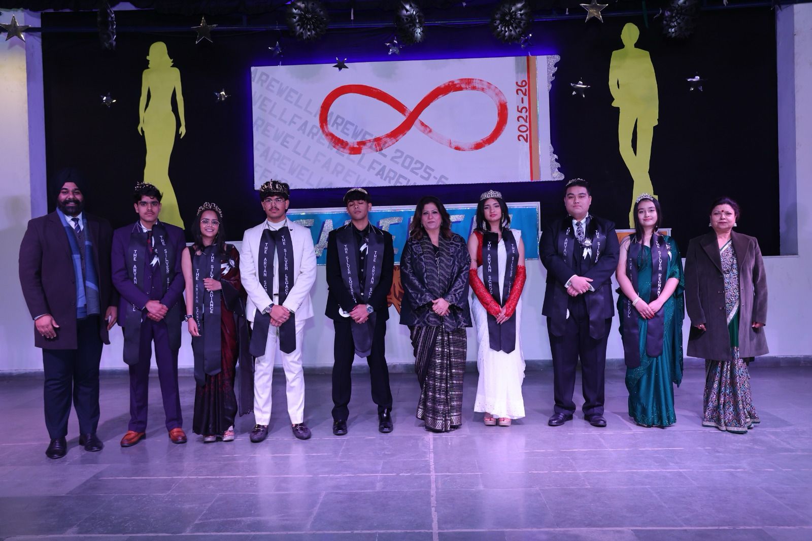 द आर्यन स्कूल में कक्षा बारहवीं के विद्यार्थियों के लिए फेयरवेल का किया गया आयोजन