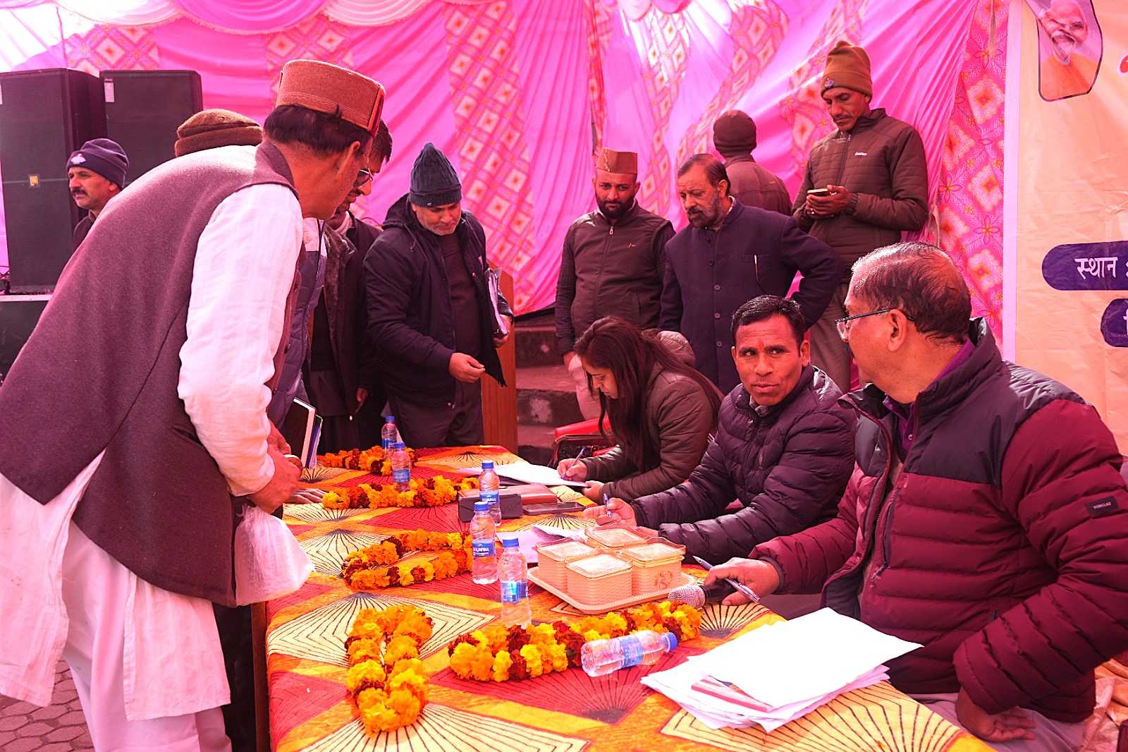 जन-जन के द्वार पहुँची सरकार, सुदूरवर्ती गांव चिल्हाड में प्रशासन ने सुनीं जन समस्याएं