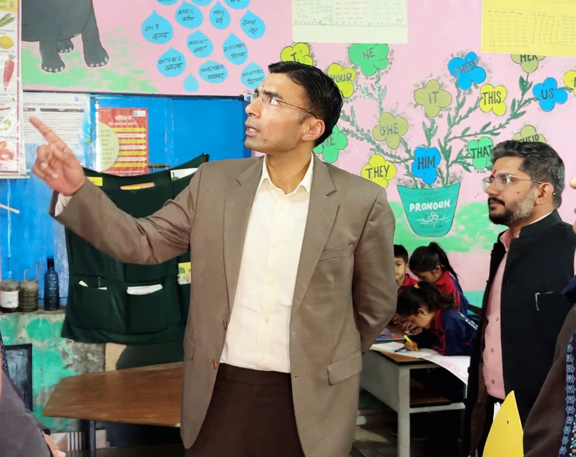 शिक्षा के आधुनिकीकरण की दिशा में जिला प्र्रशासन की बड़ी छलांग; सरकारी स्कूलों को मिली डिजिटल रफ्तार