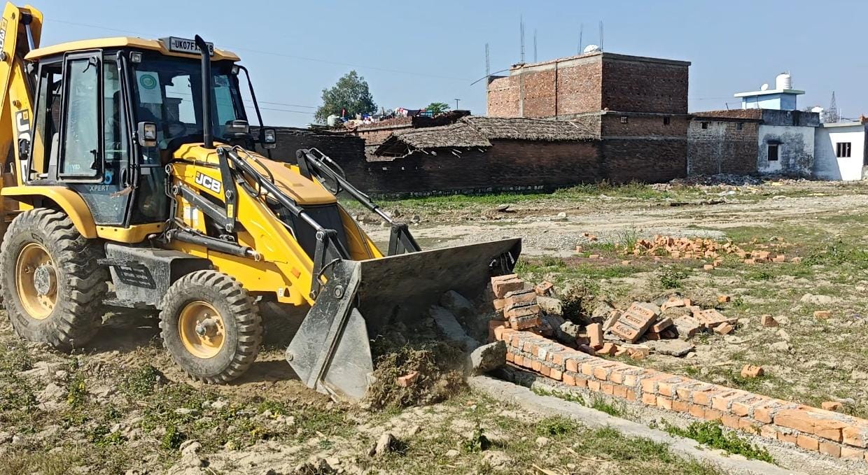 एमडीडीए का बड़ा एक्शन: सेलाकुई, हरबर्टपुर और सेवला कला में अवैध प्लॉटिंग पर ध्वस्तीकरण व सीलिंग