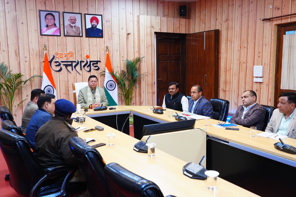 आदतन एवं संगठित अपराध में संलिप्त अपराधियों पर सख्त निगरानी रखने के निर्देश - मुख्यमंत्री