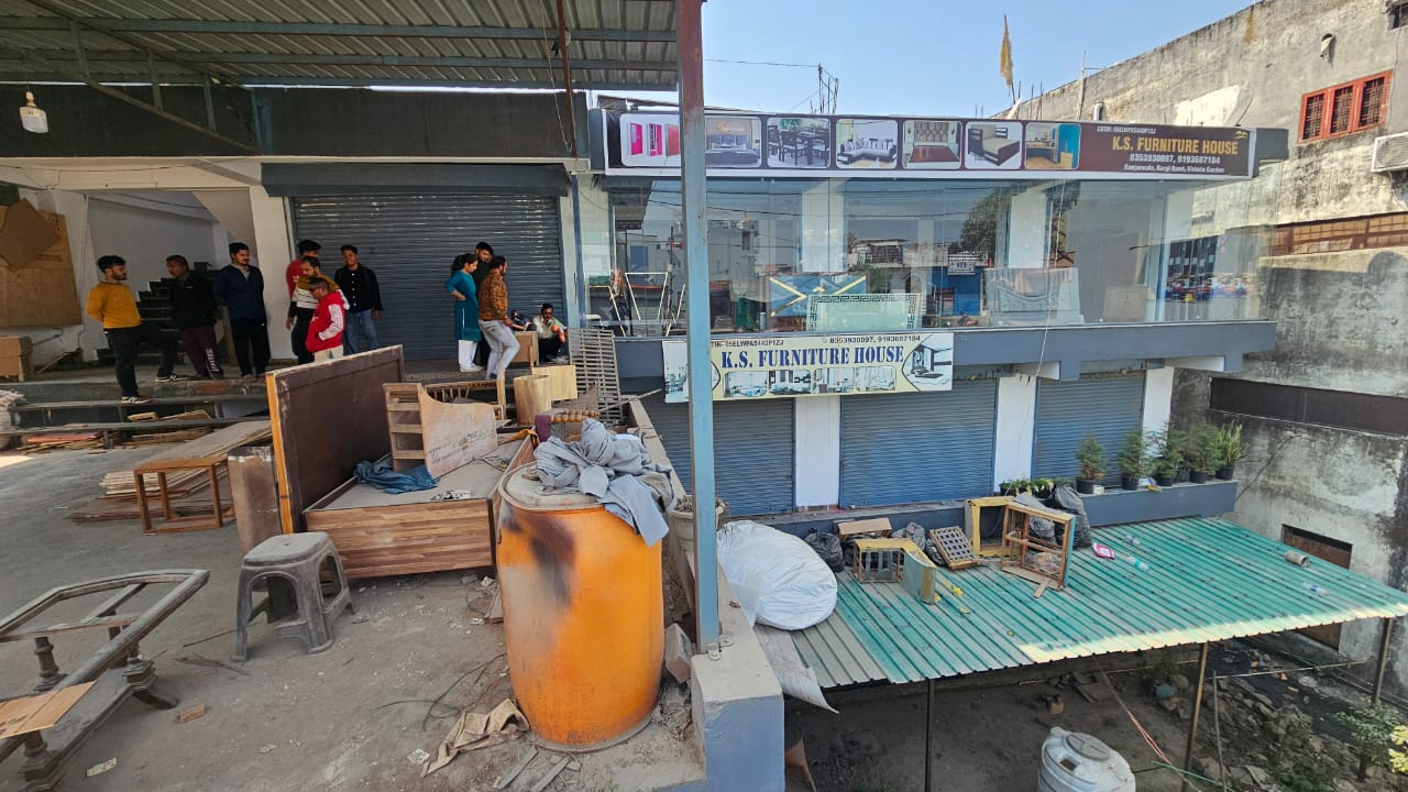 नियम विरूद्व निर्माण कार्यों पर सख्त कार्रवाई जारी रहेगी - बंशीधर तिवारी