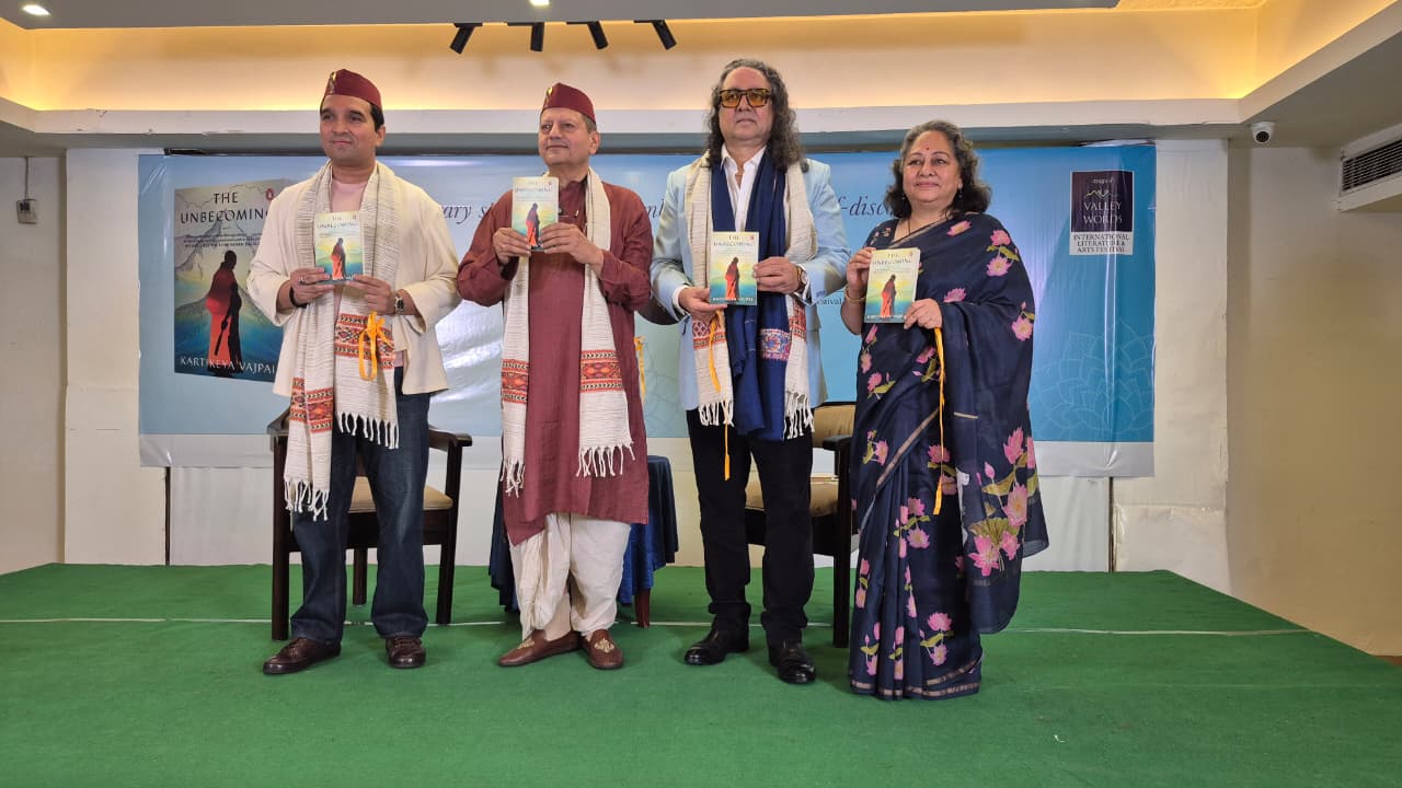 ‘द अनबिकमिंग’ ने देहरादून में छेड़ा आत्ममंथन का संवाद, सफलता से आगे जीवन के उद्देश्य पर हुई सार्थक चर्चा